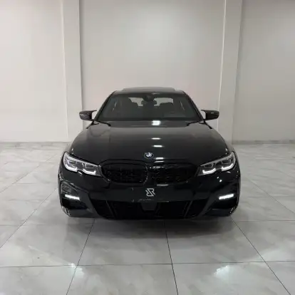 BMW-320i-2020