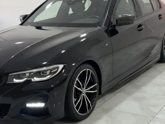 BMW-320i-2.0 16V TURBO GASOLINA M SPORT AUTOMÁTICO BMW-320i-2020