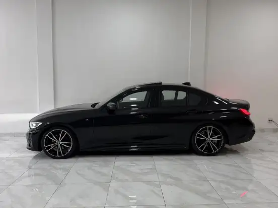 BMW-320i-2.0 16V TURBO GASOLINA M SPORT AUTOMÁTICO BMW-320i-2020