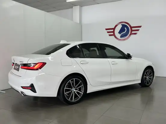 BMW-320i-2.0 16V TURBO GASOLINA SPORT AUTOMÁTICO BMW-320i-2019
