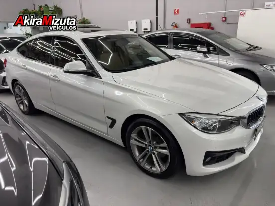 BMW-320i-2015