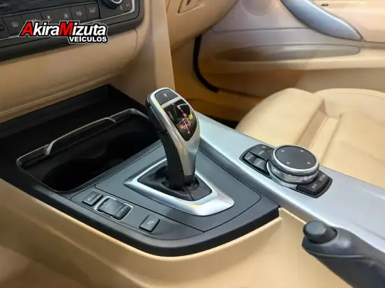BMW-320i-2015