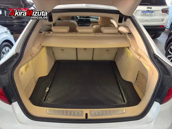 BMW-320i-2015