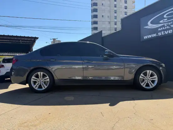 BMW-320i-2018