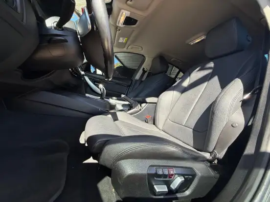 BMW-320i-2018