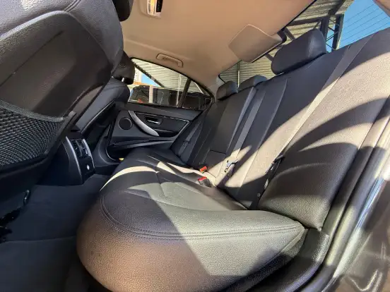 BMW-320i-2018