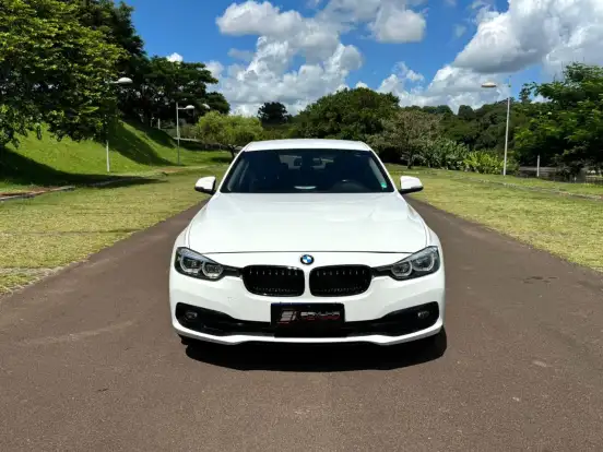 BMW-320i-2018