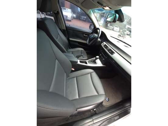 BMW-320i-2.0 16V GASOLINA 4P AUTOMÁTICO BMW-320i-2010