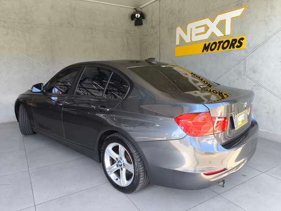 BMW-320i-2014