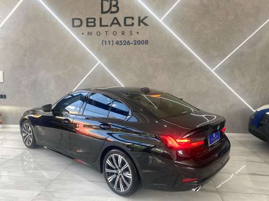 BMW-320i-2021