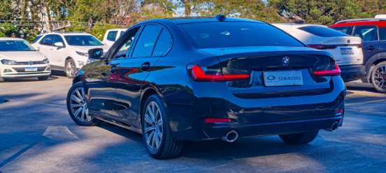 BMW-320i-2023