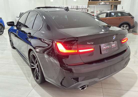 BMW-320i-2022