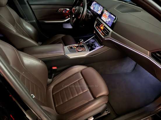 BMW-320i-2022