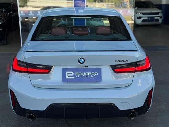 BMW-320i-2.0 16V TURBO FLEX M SPORT AUTOMÁTICO BMW-320i-2023