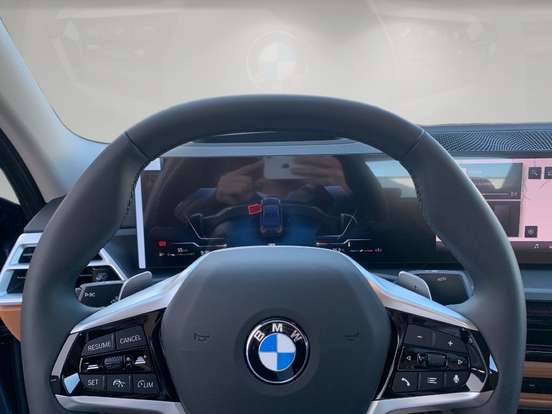 BMW-320i-2025