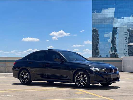BMW-320i-2024