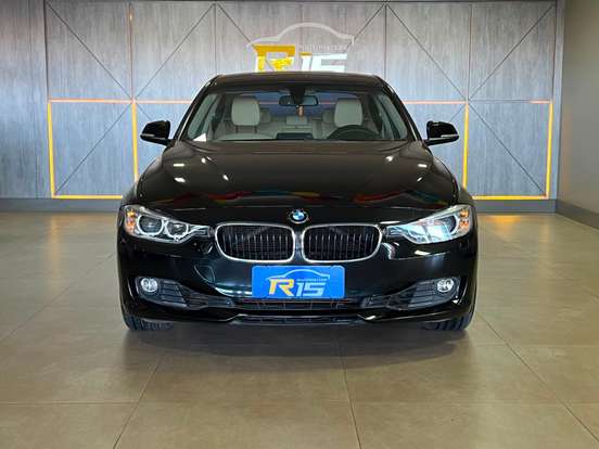 BMW-320i-2013