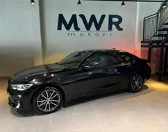 BMW 320i 2.0 16V TURBO GASOLINA SPORT AUTOMÁTICO BMW 320i 2.0 16V TURBO GASOLINA SPORT AUTOMÁTICO
