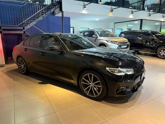 BMW-320i-2.0 16V TURBO GASOLINA SPORT AUTOMÁTICO BMW-320i-2019