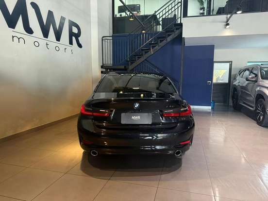 BMW-320i-2.0 16V TURBO GASOLINA SPORT AUTOMÁTICO BMW-320i-2019