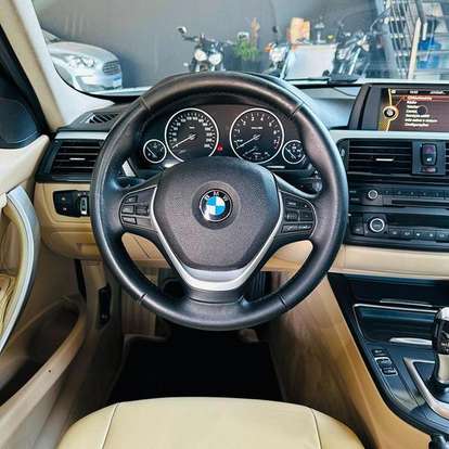 BMW-328i-2012