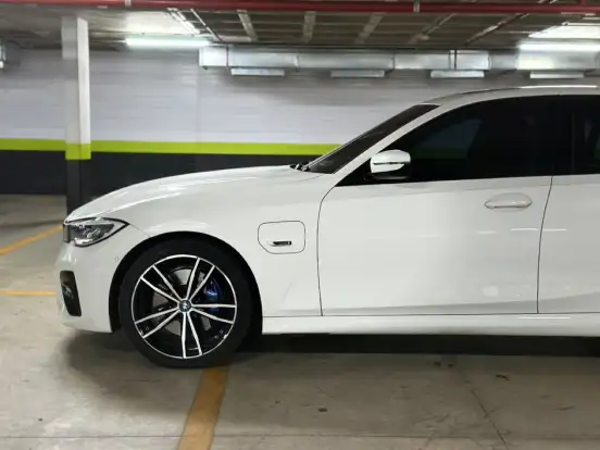 BMW-330e-2.0 16V TURBO HÍBRIDO M SPORT AUTOMÁTICO BMW-330e-2022
