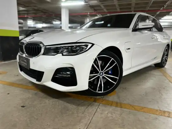 BMW-330e-2.0 16V TURBO HÍBRIDO M SPORT AUTOMÁTICO BMW-330e-2022