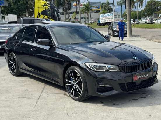 BMW-330e-2019