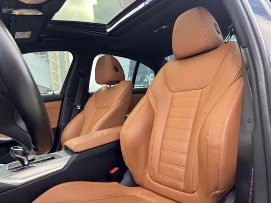 BMW-330e-2019