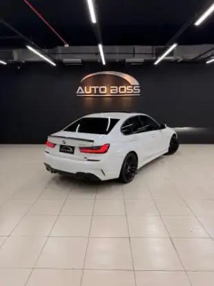 BMW-330i-2019