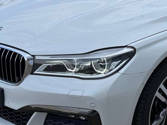 BMW-750Li-2016
