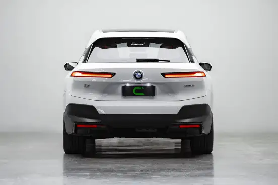 BMW-iX-2022