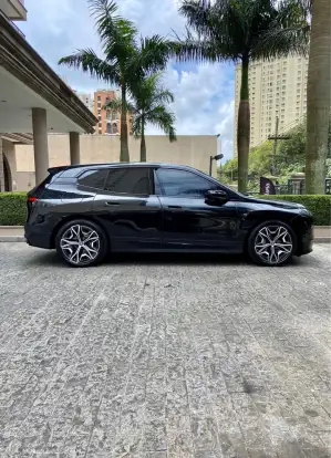 BMW-iX-2022