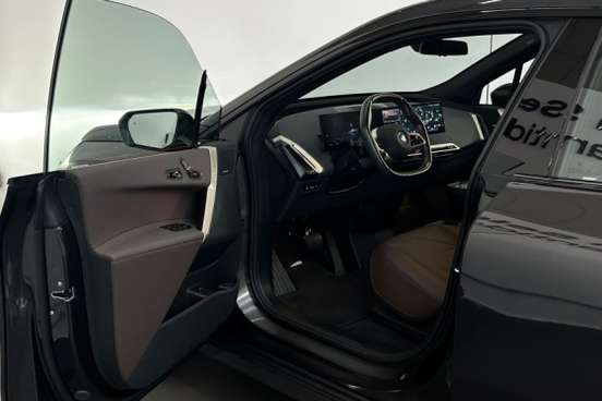 BMW-iX-2024