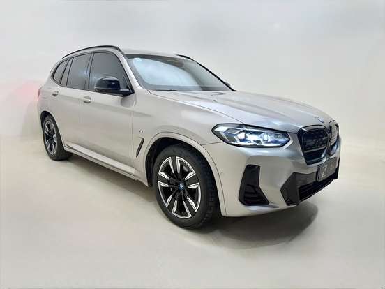 BMW-iX3-2022