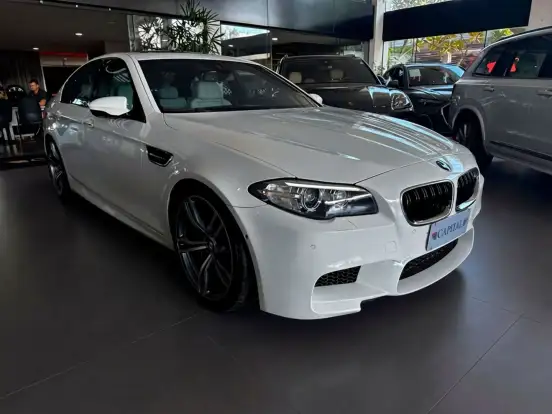 BMW-M5-2013