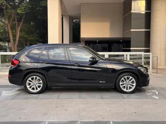 BMW-X1-2.0 16V TURBO ACTIVEFLEX SDRIVE20I 4P AUTOMÁTICO BMW-X1-2015