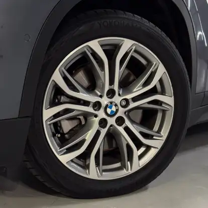 BMW-X1-2021