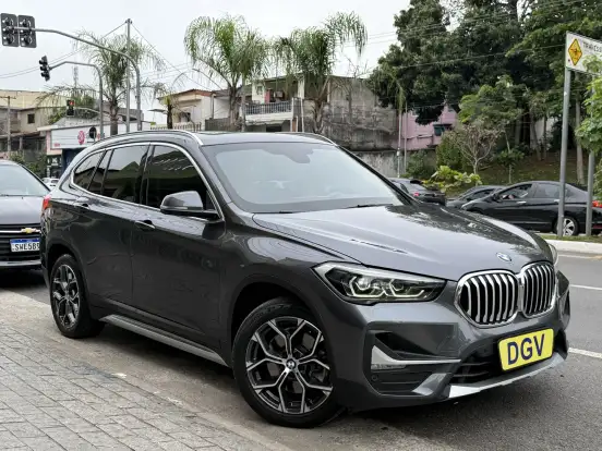 BMW-X1-2021