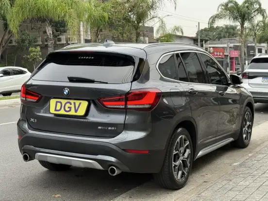 BMW-X1-2021
