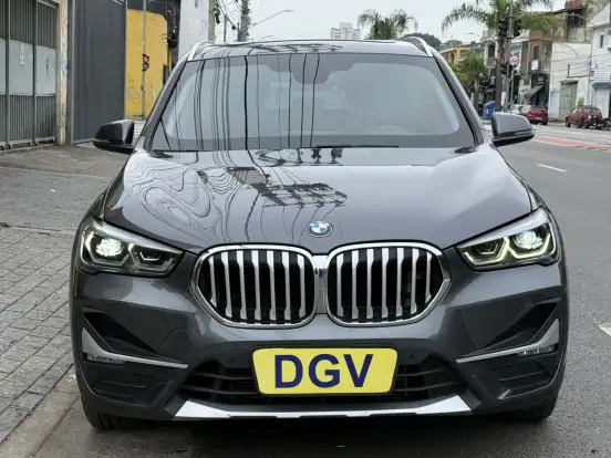 BMW-X1-2021