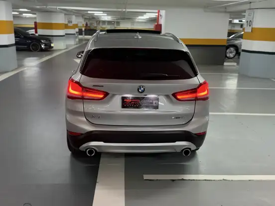 BMW-X1-2021