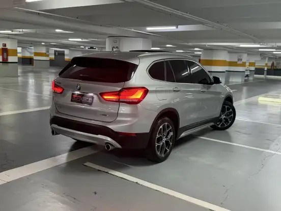 BMW-X1-2.0 16V TURBO ACTIVEFLEX SDRIVE20I X-LINE 4P AUTOMÁTICO BMW-X1-2021