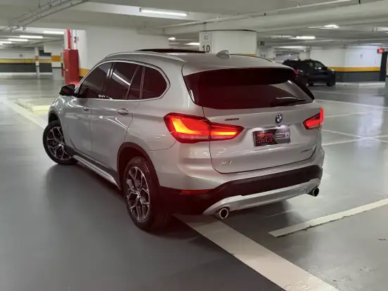 BMW-X1-2.0 16V TURBO ACTIVEFLEX SDRIVE20I X-LINE 4P AUTOMÁTICO BMW-X1-2021