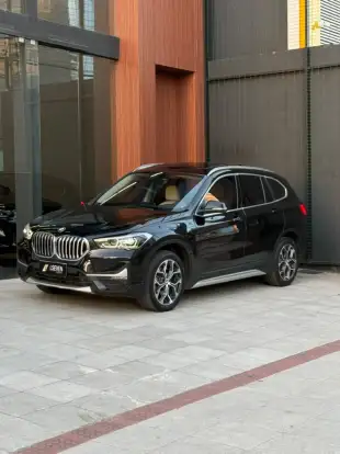 BMW-X1-2.0 16V TURBO ACTIVEFLEX SDRIVE20I X-LINE 4P AUTOMÁTICO BMW-X1-2021