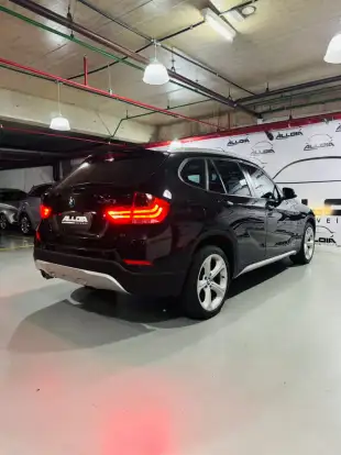 BMW-X1-2013