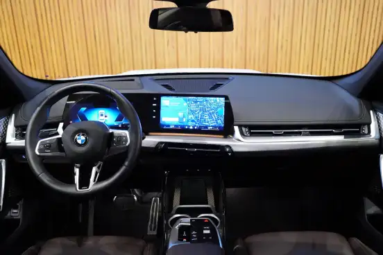 BMW-X1-2024