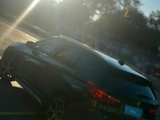 BMW-X1-2.0 16V TURBO GASOLINA SDRIVE20I SPORT 4P AUTOMÁTICO BMW-X1-2016