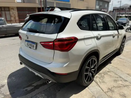 BMW-X1-2015