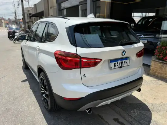 BMW-X1-2015